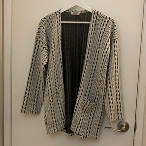 Unique pattern jacket with pockets